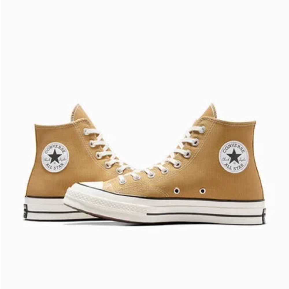 NWOT CONVERSE Chuck 70